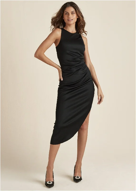 Ruched Bodycon Dress - Black